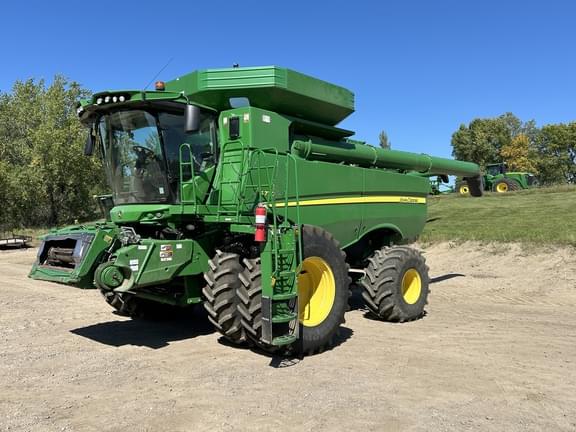Image of John Deere S770 Primary image