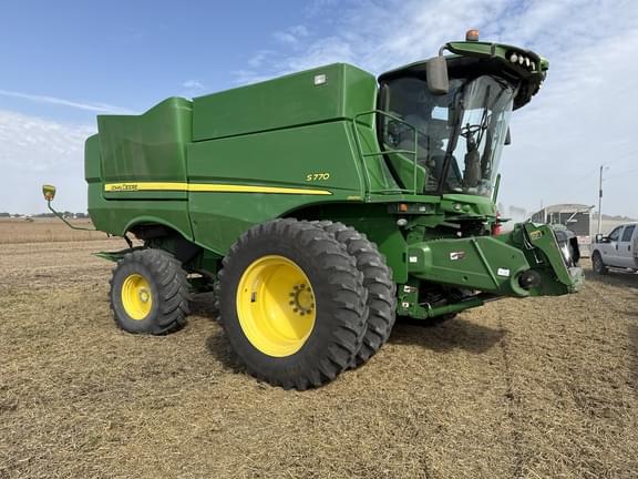 Image of John Deere S770 equipment image 1