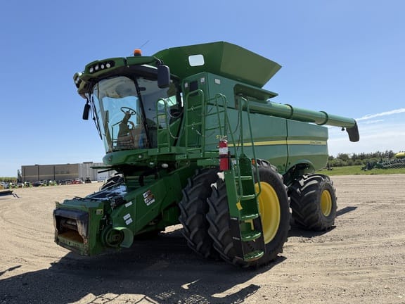 2018 John Deere S780 Equipment Image0