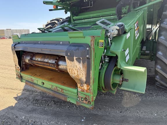 Image of John Deere S780 equipment image 2