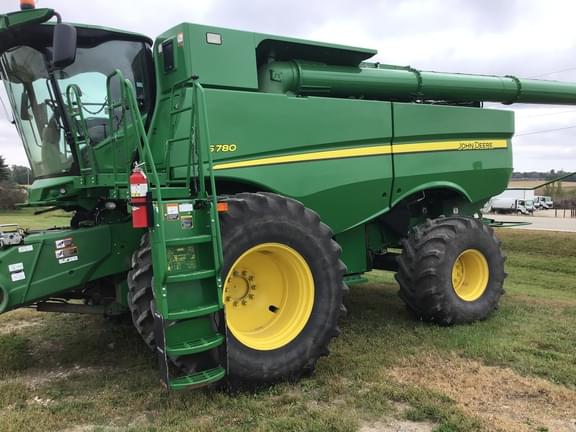 Image of John Deere S780 equipment image 1