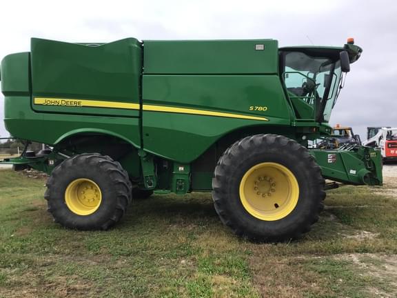 Image of John Deere S780 equipment image 3