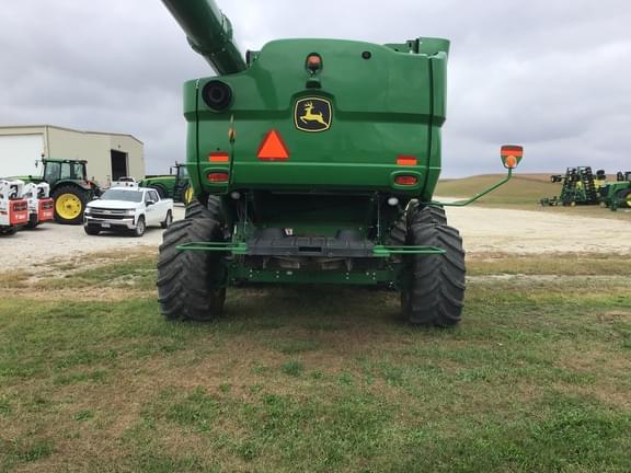 Image of John Deere S780 equipment image 4