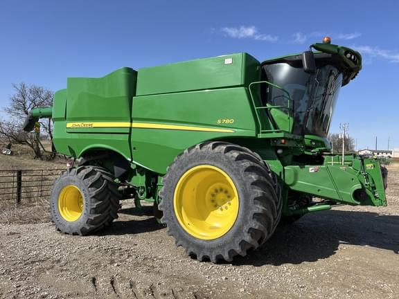 Image of John Deere S780 equipment image 3