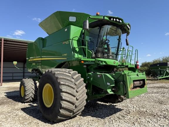 Image of John Deere S780 equipment image 2