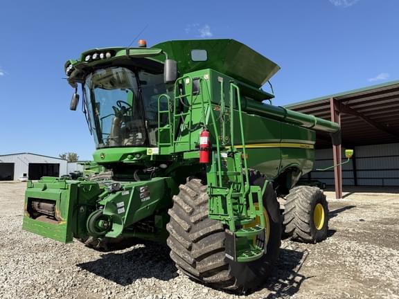 Image of John Deere S780 Primary image