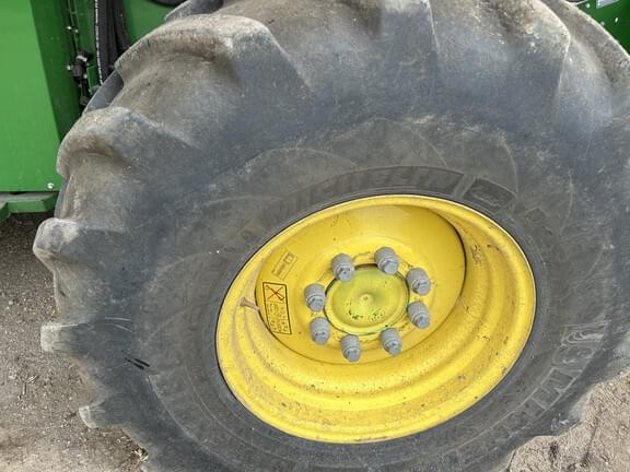 Image of John Deere S780 equipment image 2