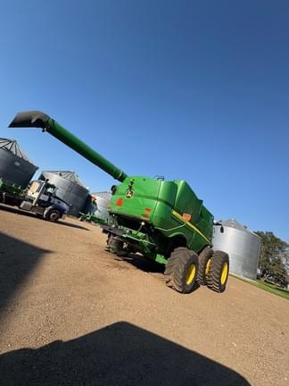 Image of John Deere S780 equipment image 2