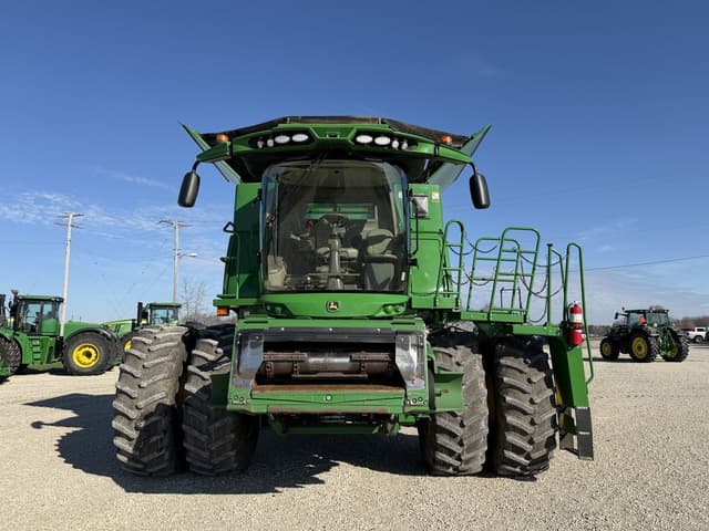 Image of John Deere S780 equipment image 2