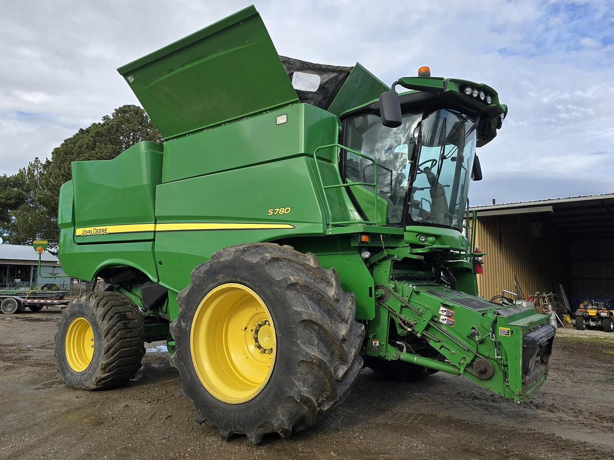 2018 John Deere S780 Equipment Image0