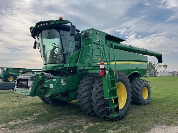 Image of John Deere S780 equipment image 1