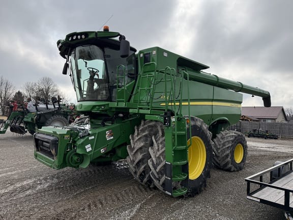2018 John Deere S780 Equipment Image0