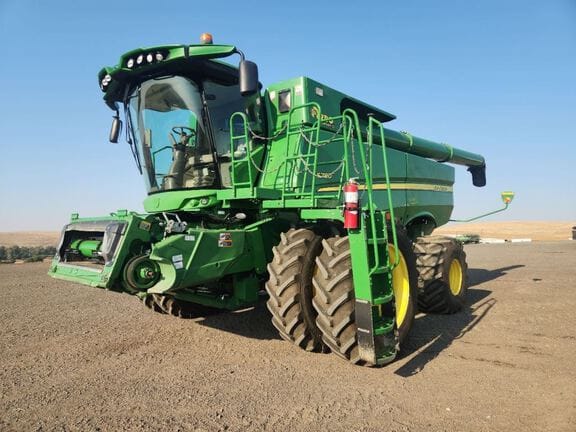2018 John Deere S780 Equipment Image0