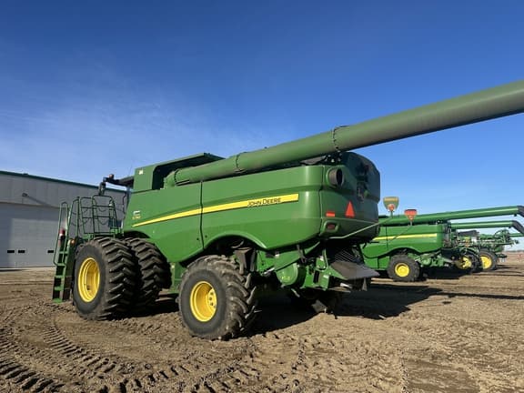 Image of John Deere S790 equipment image 4