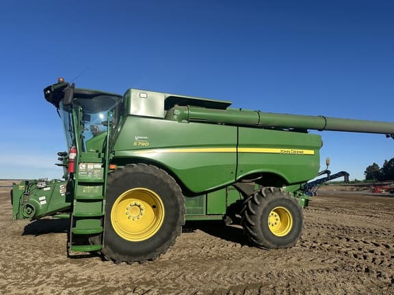 Image of John Deere S790 Primary image