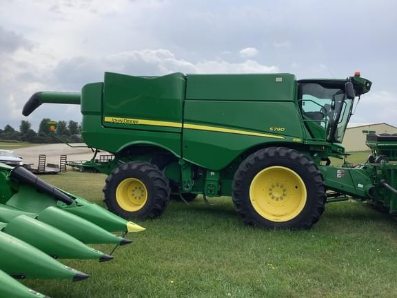 Image of John Deere S790 equipment image 1