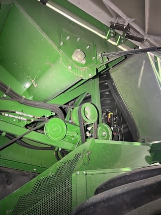 Image of John Deere S790 equipment image 4
