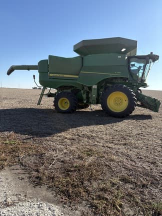 Image of John Deere S790 equipment image 1