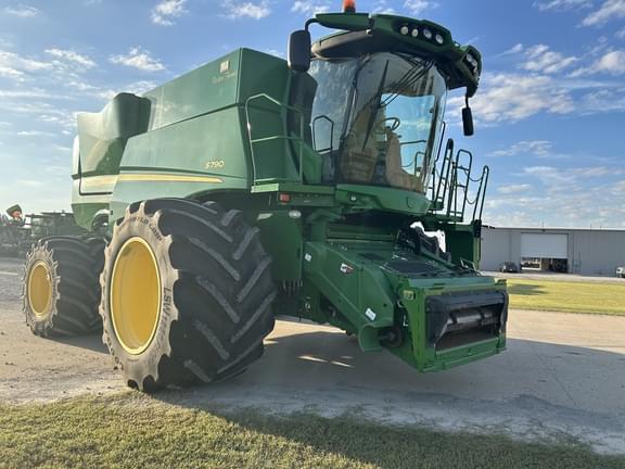 Image of John Deere S790 equipment image 1