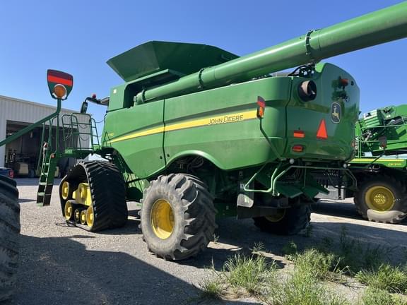 Image of John Deere S790 equipment image 3