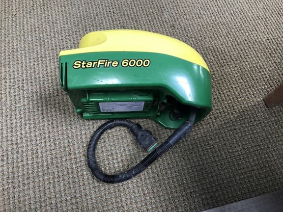 Image of John Deere StarFire 6000 equipment image 2