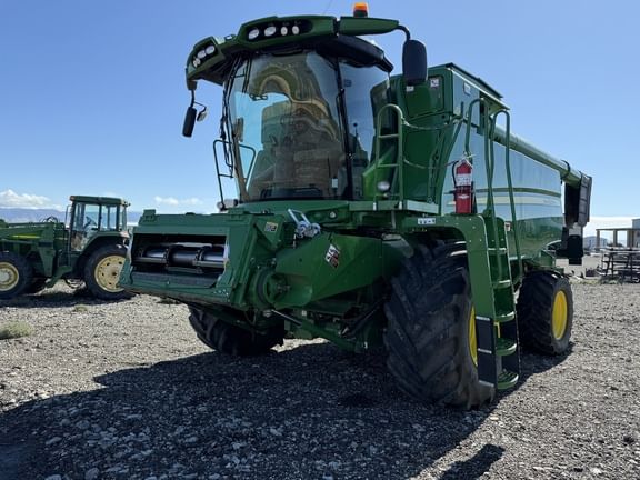 2018 John Deere T670 Equipment Image0
