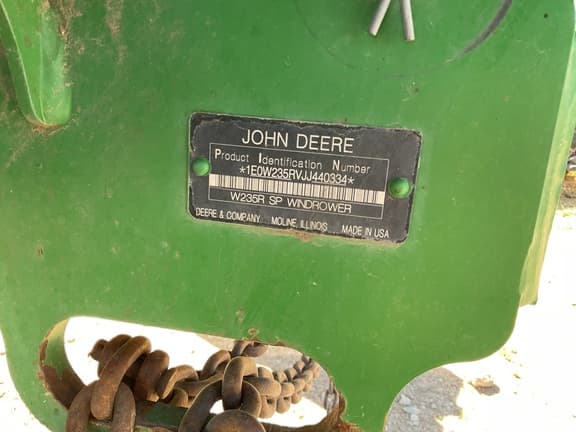 Image of John Deere W235 equipment image 4