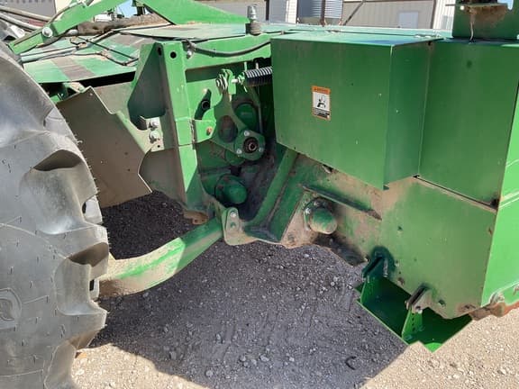 Image of John Deere W235 equipment image 2