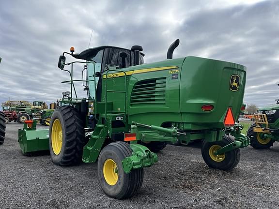 Image of John Deere W235 equipment image 4