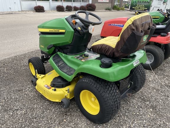 Image of John Deere X380 equipment image 3