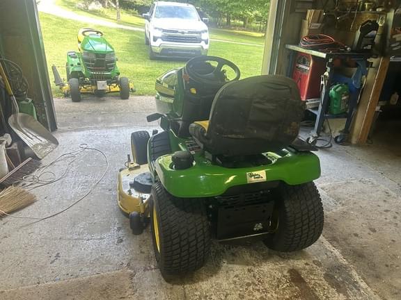 Image of John Deere X380 equipment image 3