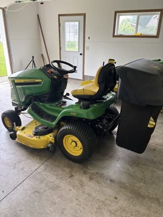 Image of John Deere X384 equipment image 2