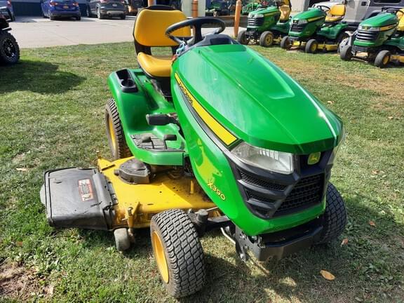 Image of John Deere X390 equipment image 3