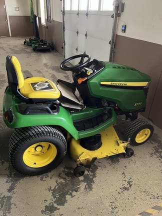 2018 John Deere X570 Equipment Image0