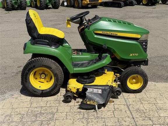 Image of John Deere X570 equipment image 4