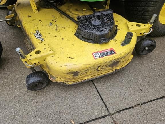 Image of John Deere X570 equipment image 4