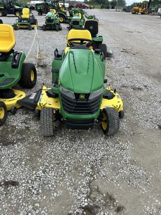 Image of John Deere X570 equipment image 2