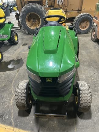 Image of John Deere X580 equipment image 1
