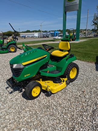 Image of John Deere X580 equipment image 1