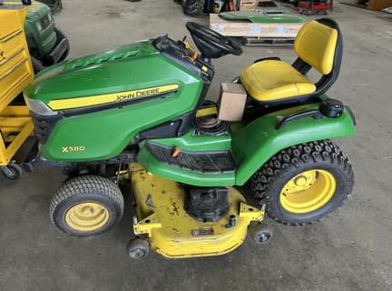 Image of John Deere X580 equipment image 1