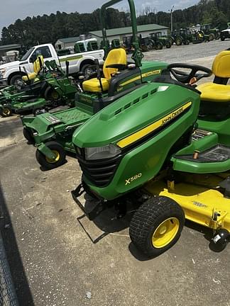 Image of John Deere X580 equipment image 2
