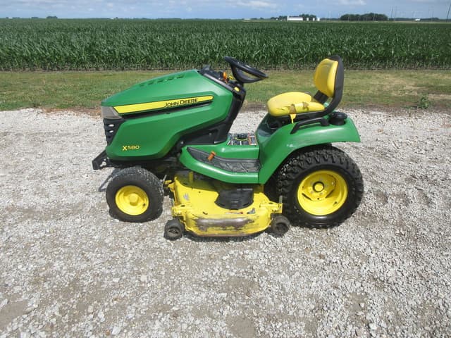 Image of John Deere X580 equipment image 1