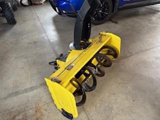 Image of John Deere X590 equipment image 4