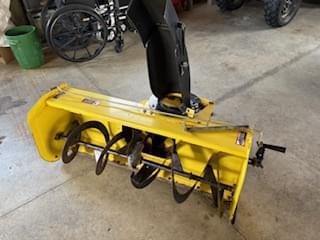 Image of John Deere X590 equipment image 3