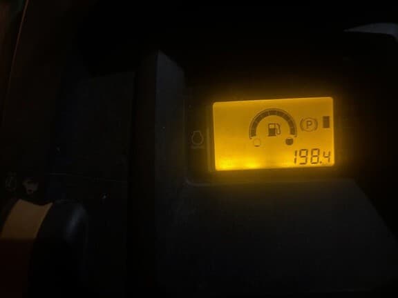 Image of John Deere X590 equipment image 3