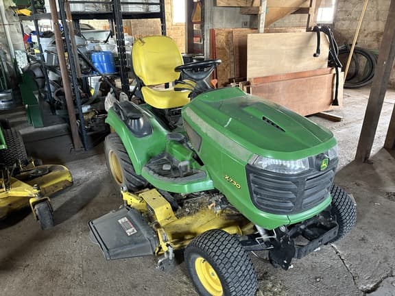 Image of John Deere X730 equipment image 1