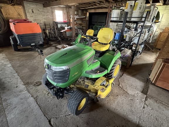 Image of John Deere X730 equipment image 3