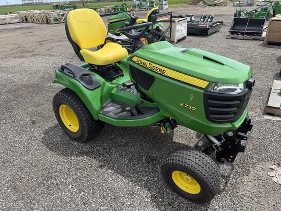 Image of John Deere X730 equipment image 2