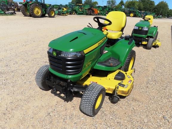 Image of John Deere X730 equipment image 3