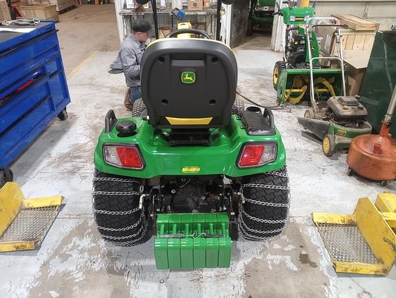 Image of John Deere X734 equipment image 3